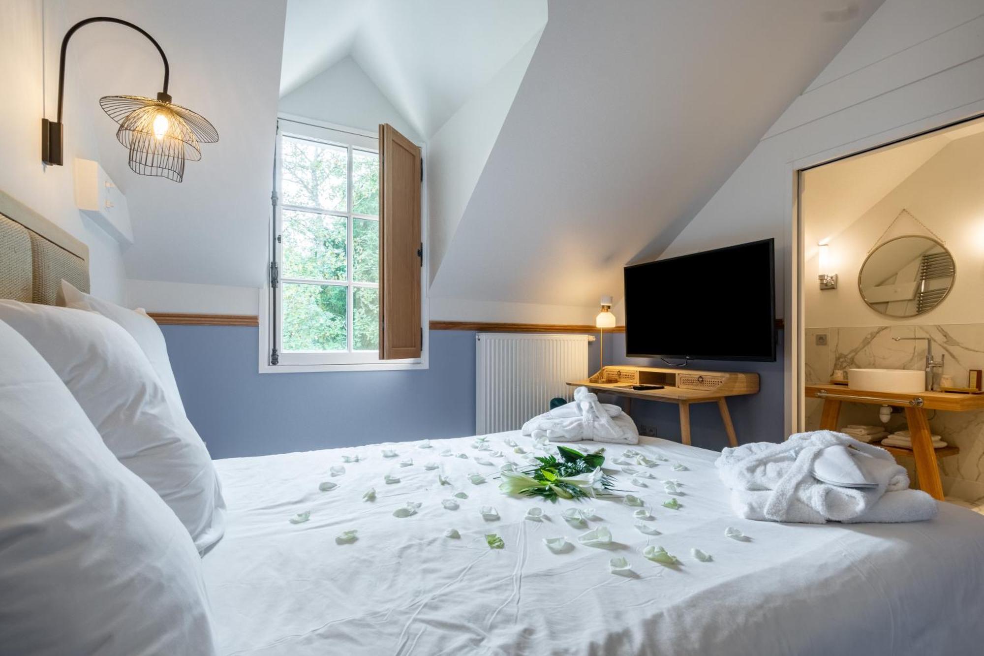 Domaine De La Commanderie De Hotel
