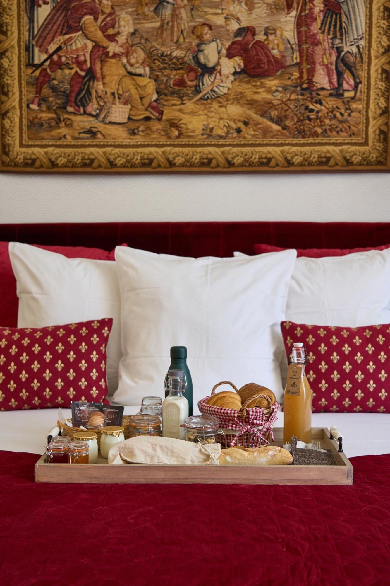Domaine De La Commanderie De Hotel
